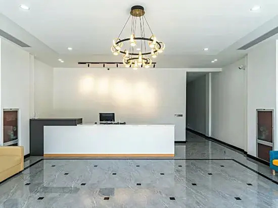 Huifeng Hechang Business Hotel (Jiaozhou Jiaodong International Airport Branch)