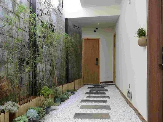 Wanlai Xiaozhu Private Courtyard Hostel
