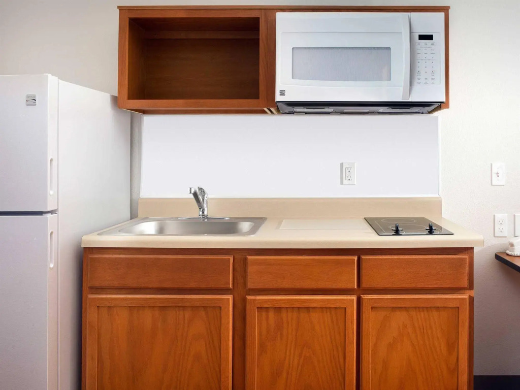 WoodSpring Suites Chicago Darien