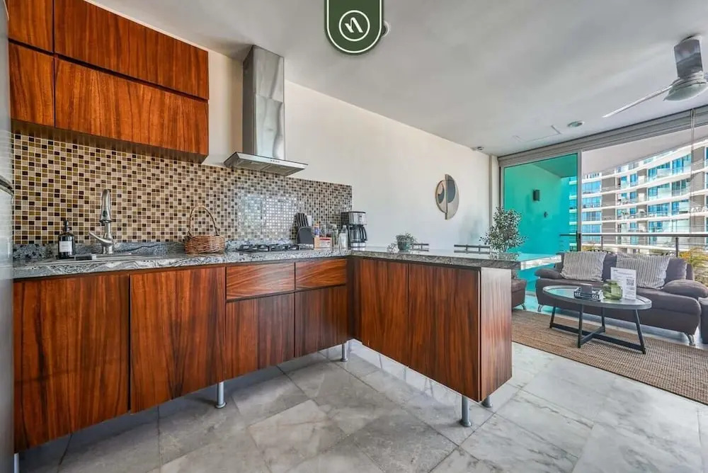 2BR With Private Balcony - Oceanfront Building