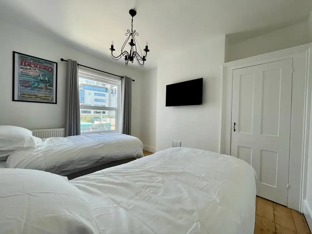 Hastings Stunning Town Centre 2 bed House