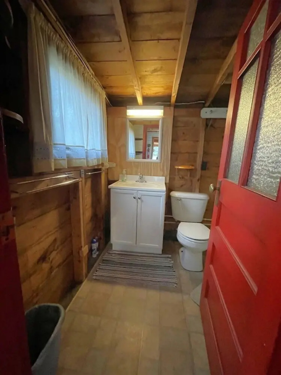 Swallow - Limit 4 2 Bedroom Cottage by RedAwning