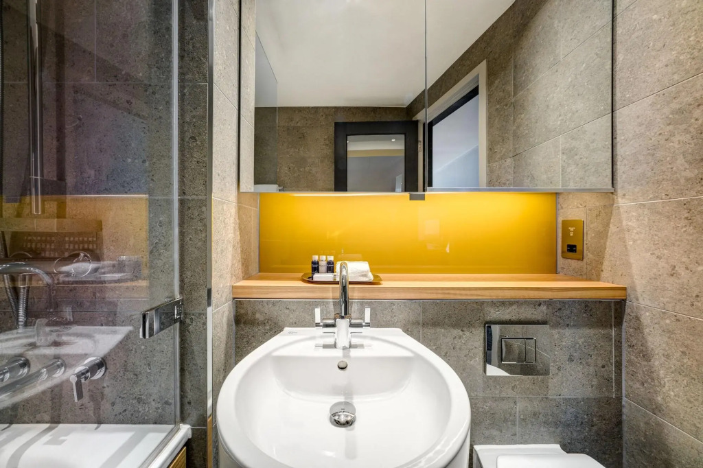 Apex City of Bath Hotel