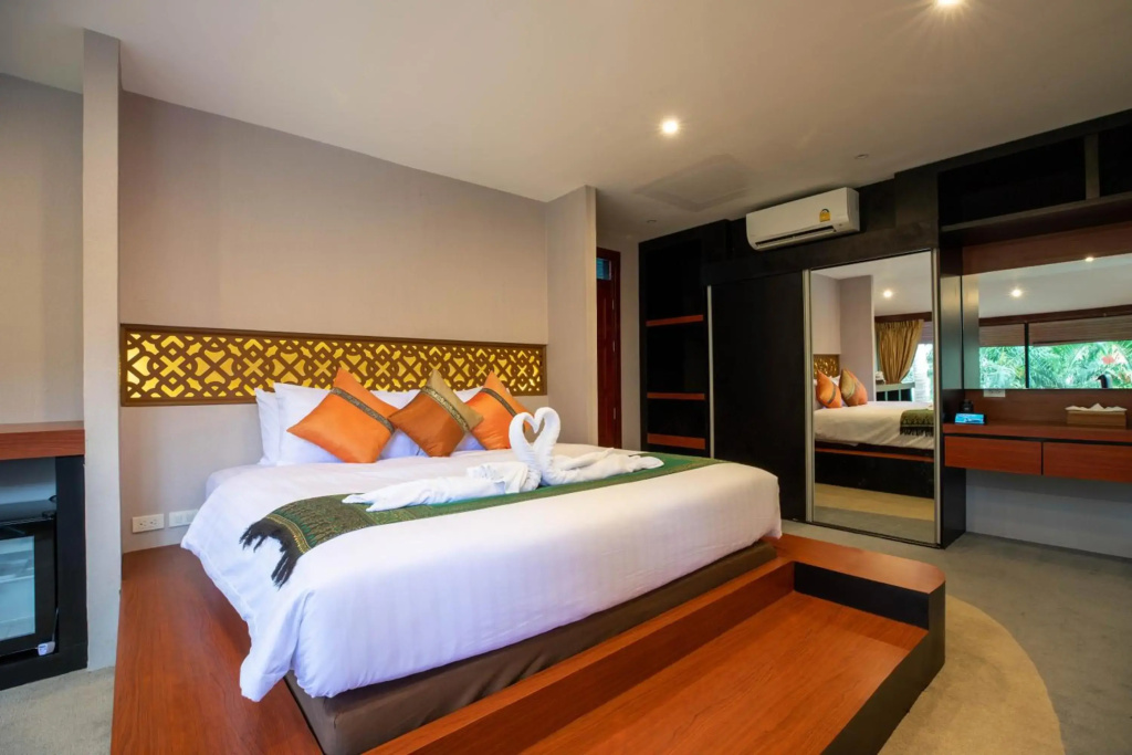 Royal Phawadee Village Patong - 2 Minutes walk to the beach
