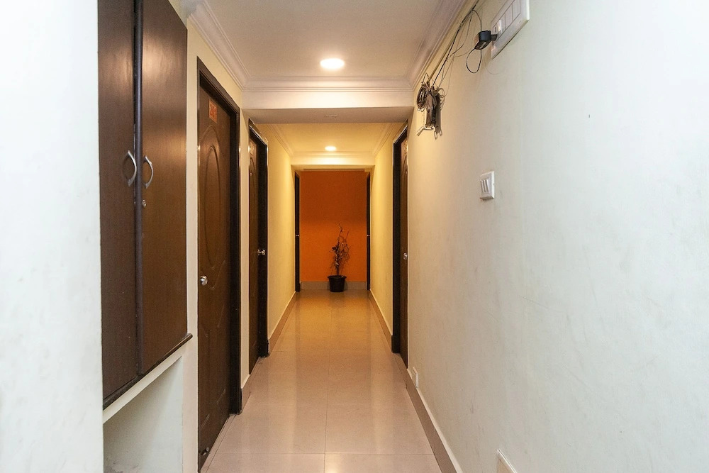 OYO 29267 Hotel Akash Inn