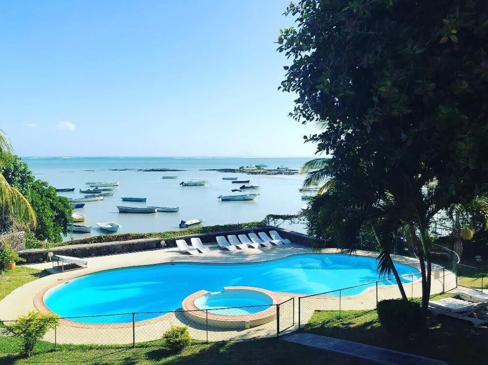 Bungalow for Families and Friends by the sea and Pool - by Feelluxuryholidays