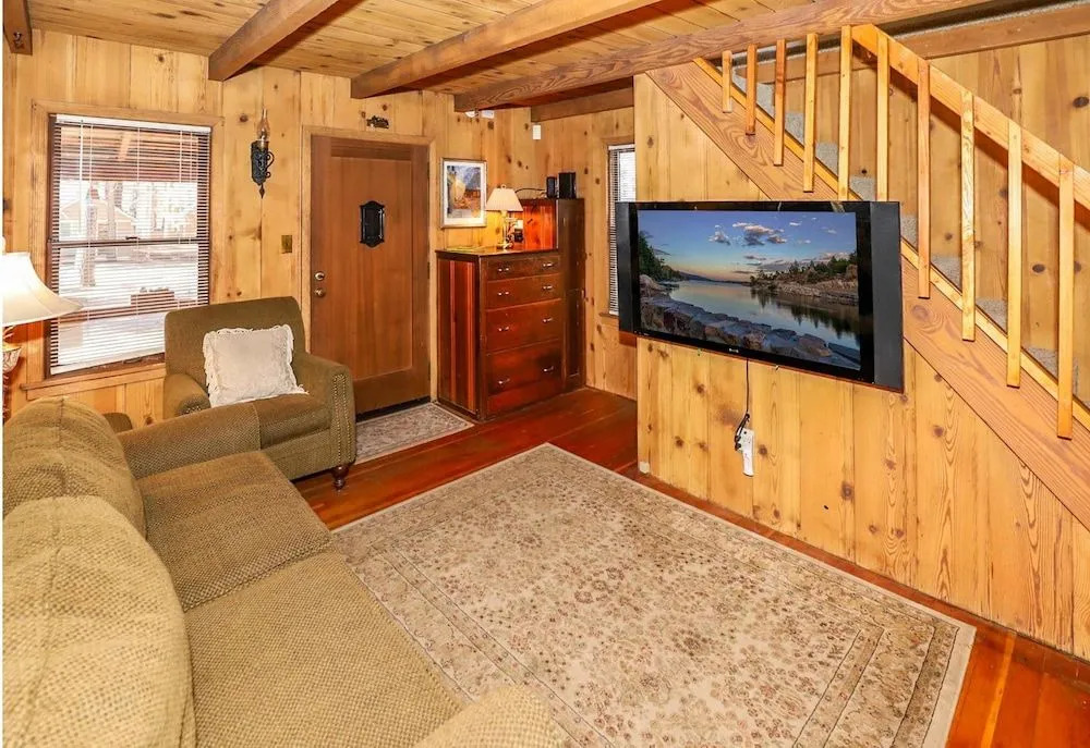 Cozy Vintage Cabin