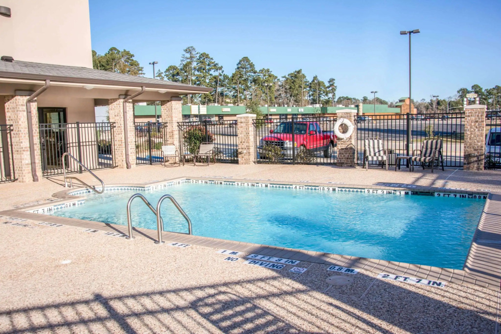 Sleep Inn & Suites Center