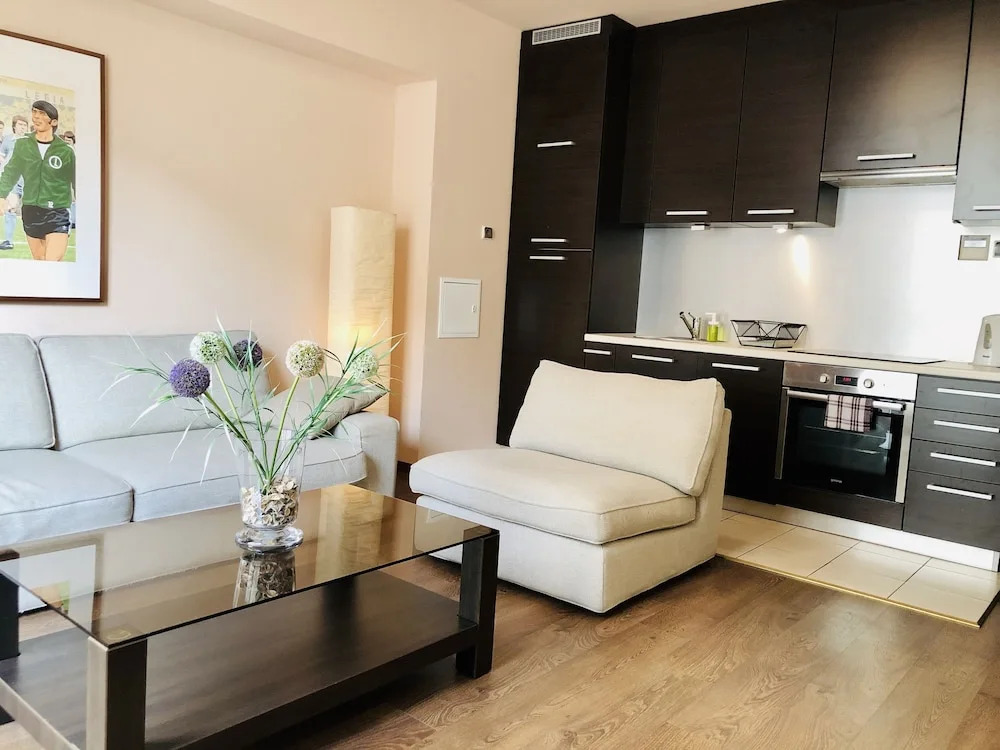 Anton Apartments