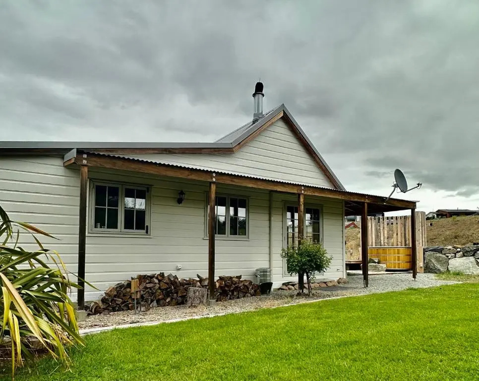 Lexis Lodge