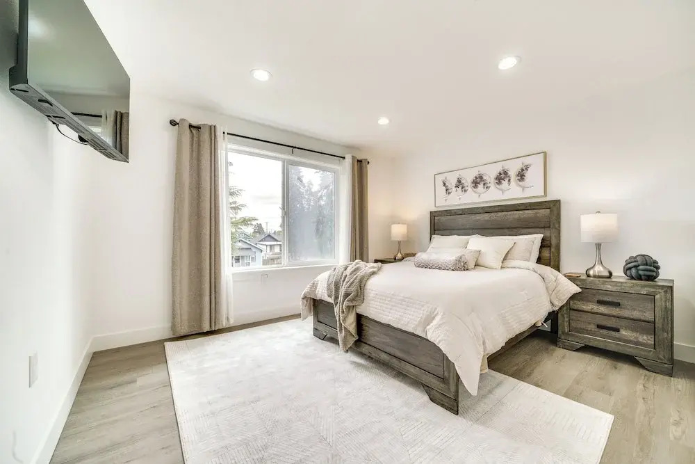 4 Mi to Dtwn: Modern Tacoma Home w/ Spacious Yard