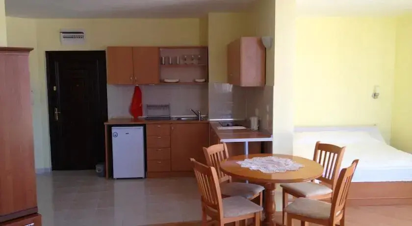 Studio in Semiramida Complex