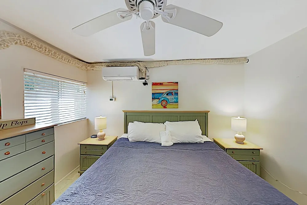 New Listing! Tropical Getaway - Steps To Sand 1 Bedroom Apts
