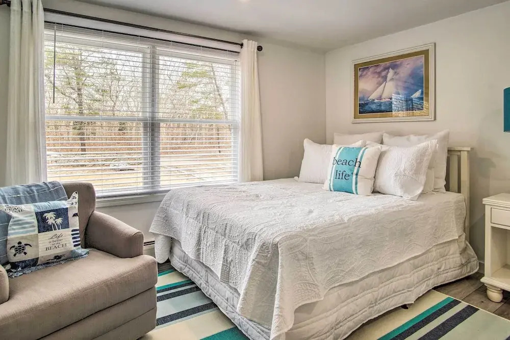 4 Mi to Beach! Family-Friendly Edgartown Escape