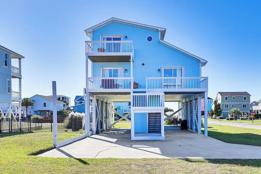 For Families & Pets! Oceanside Oak Island Getaway