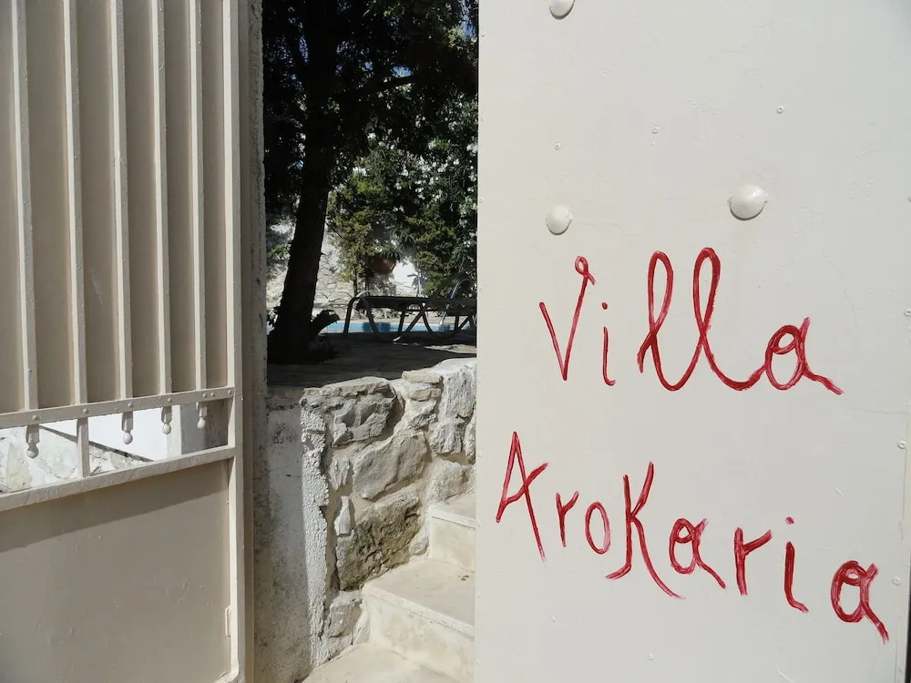 Villa Arokaria