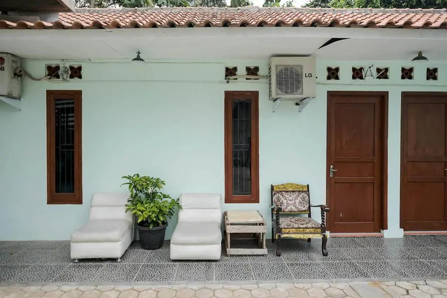 RedDoorz Plus near Universitas Saburai Lampung