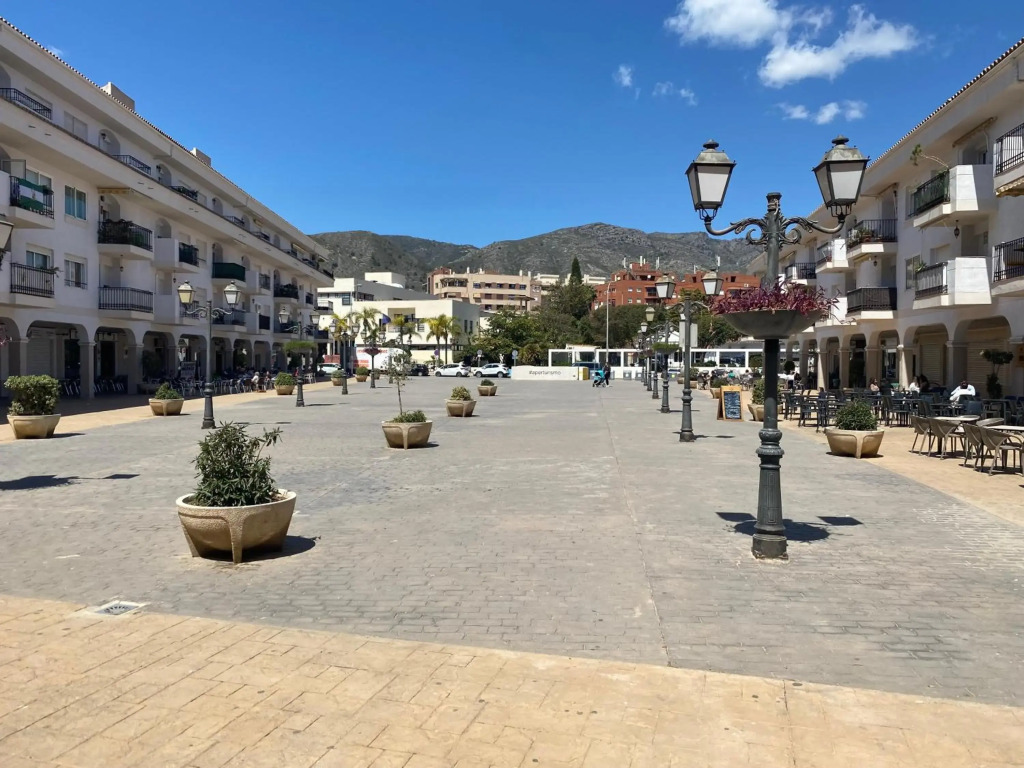 TORREMOLINOS CENTRO - Beautiful , newly renovated 2 bedroom apartment