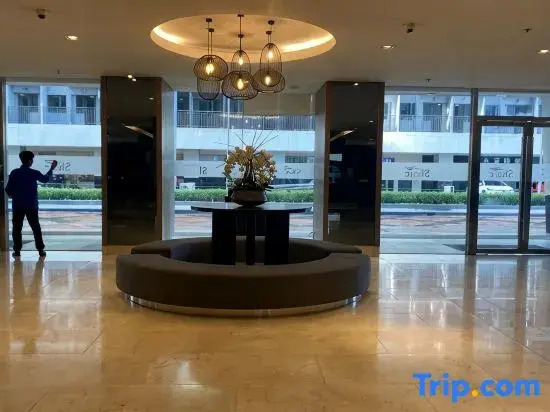 Shore - Spacious Room with Balcony 52D