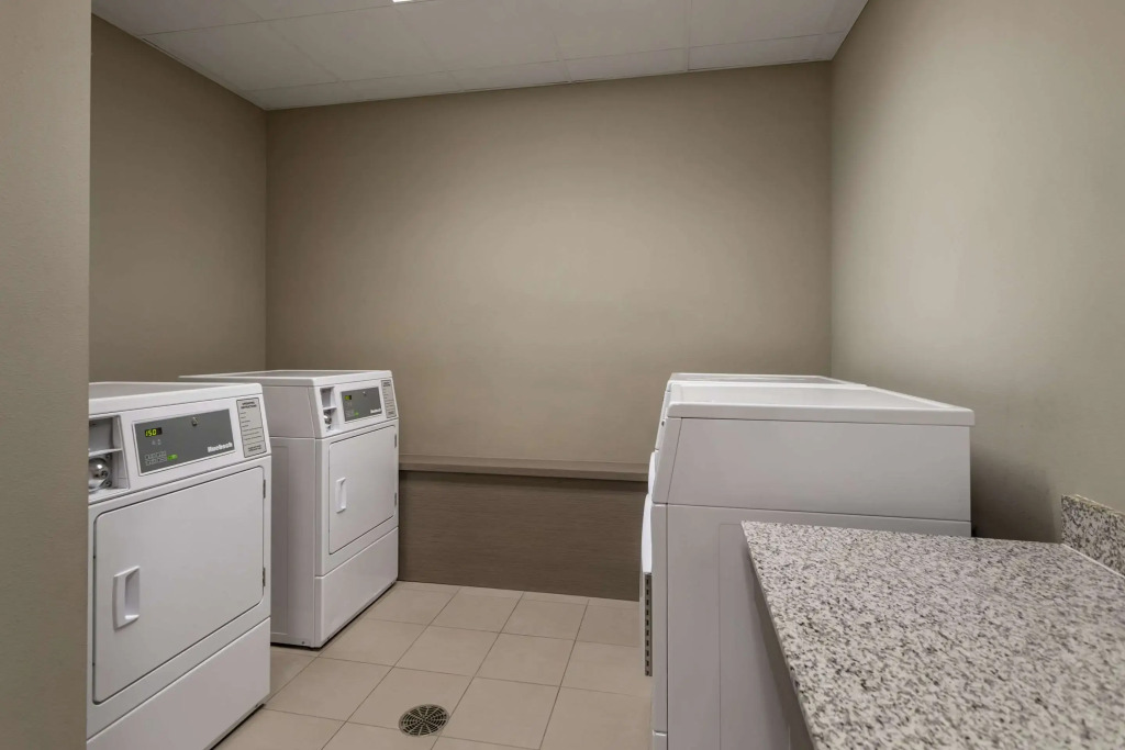 MainStay Suites Bowling Green North