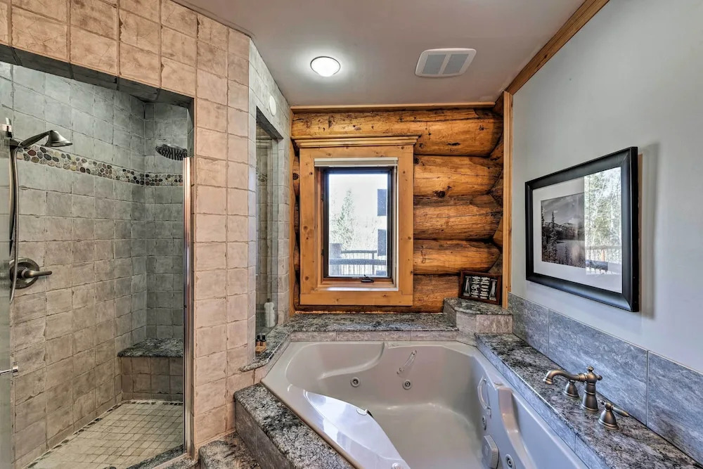 22str-00019 Fairplay High Country Lodge w/ Hot Tub