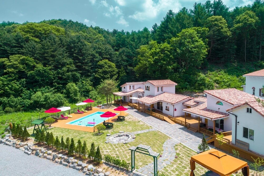 Hyovely House