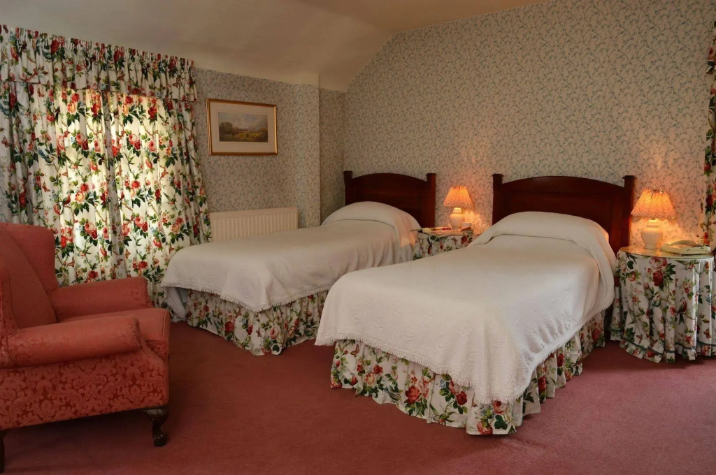 Book Whole Aparthotel