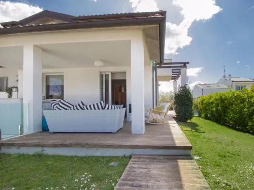 House Leisma San Vincenzo