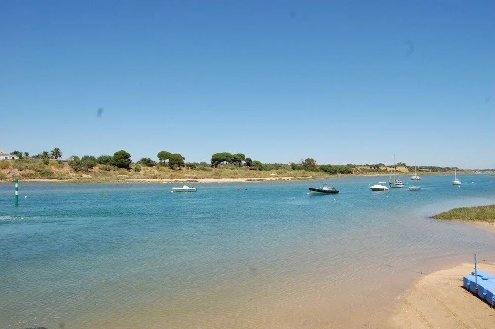 Apt Grace - T2 Pool, Wifi, Balcony, AC, 2,5km From Tavira Center