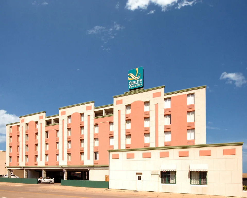 Quality Inn & Suites Waterloo-Ia (us)