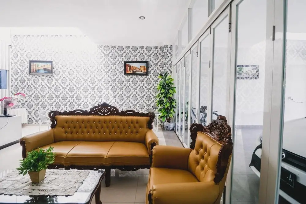 Elton Guest House By RedDoorz