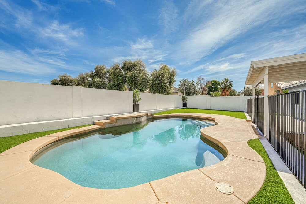< 1 Mi to Talking Stick Amp! Family Escape w/ Pool
