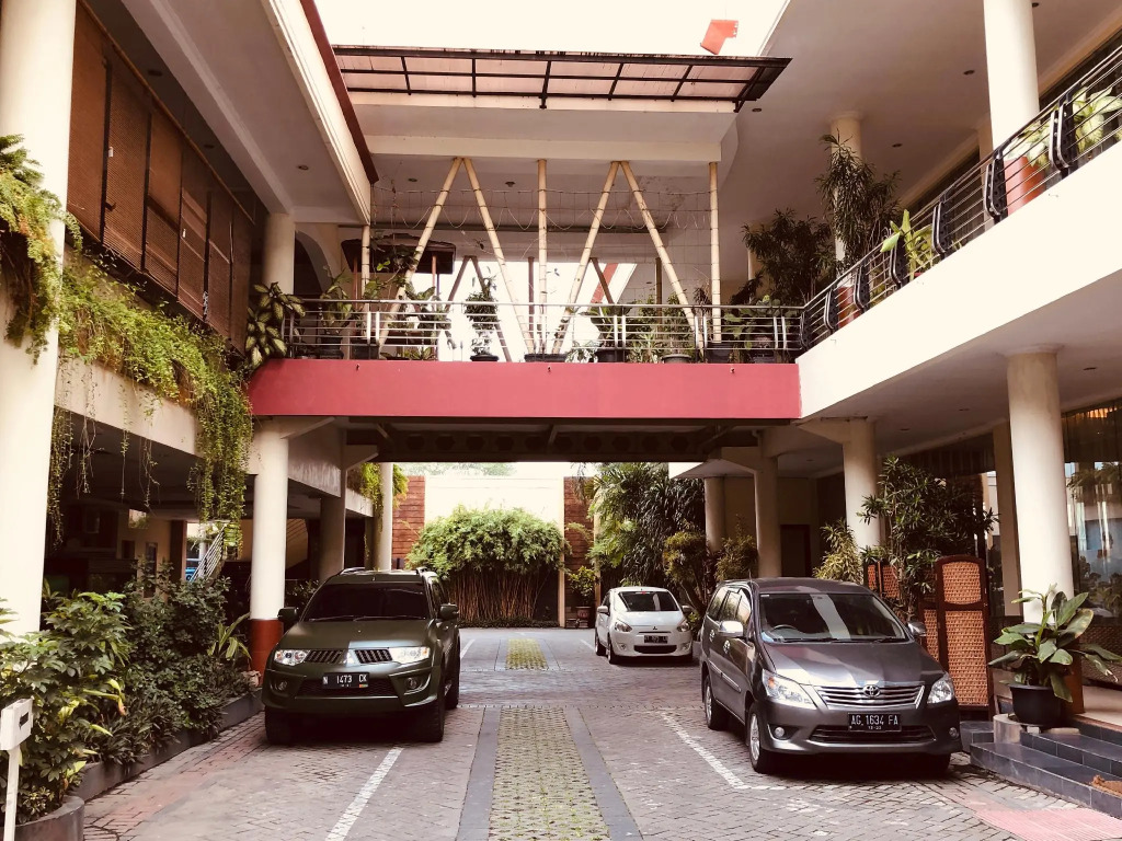 Grand mansion hotel
