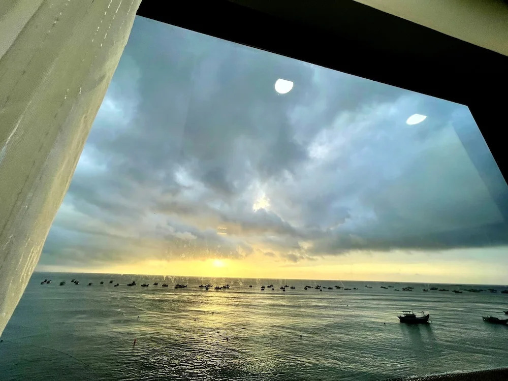 Island Sunset Hotel - Đảo Phú Quý