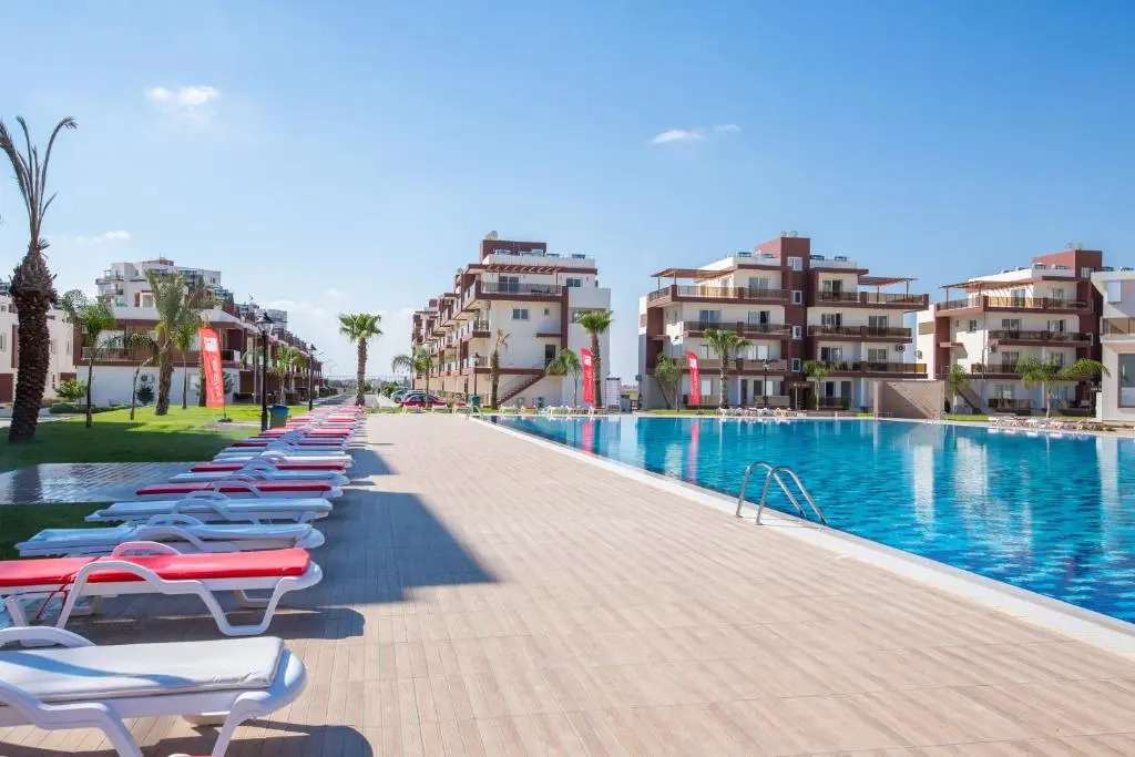 Wake up to stunning Sea Views every day in our 2 Bedroom Apartment