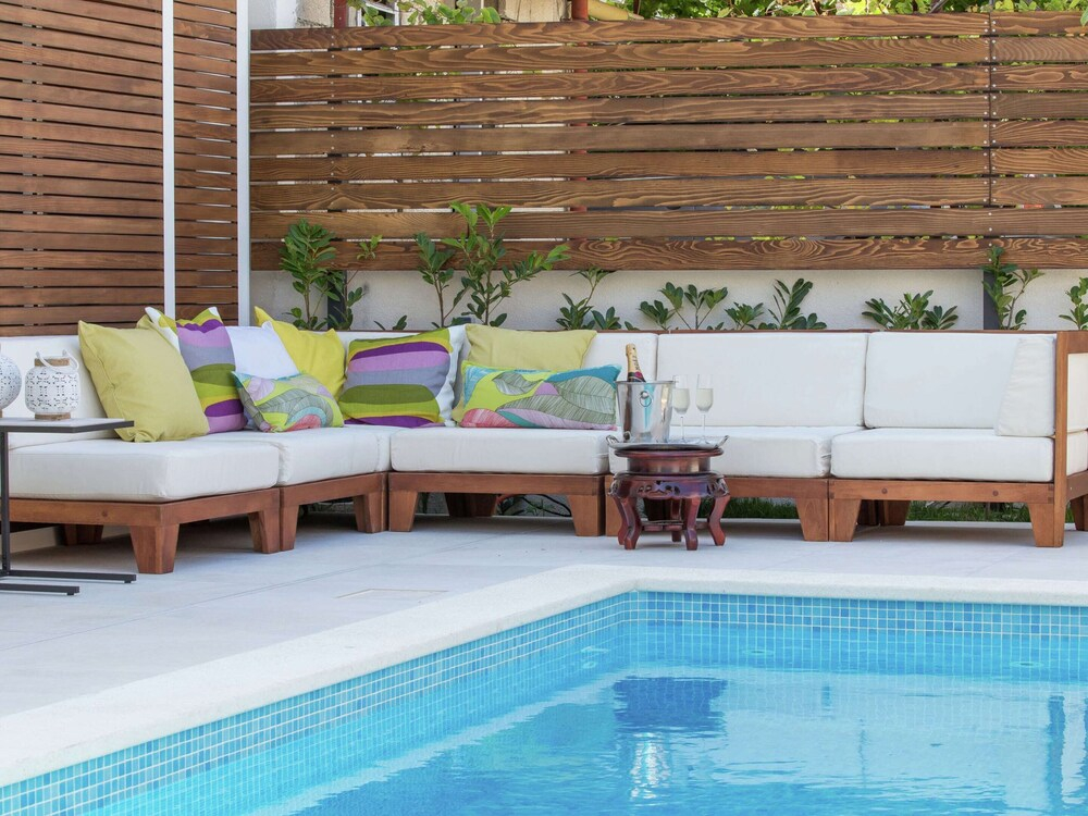 Luxurious Villa With Private Pool and Garden
