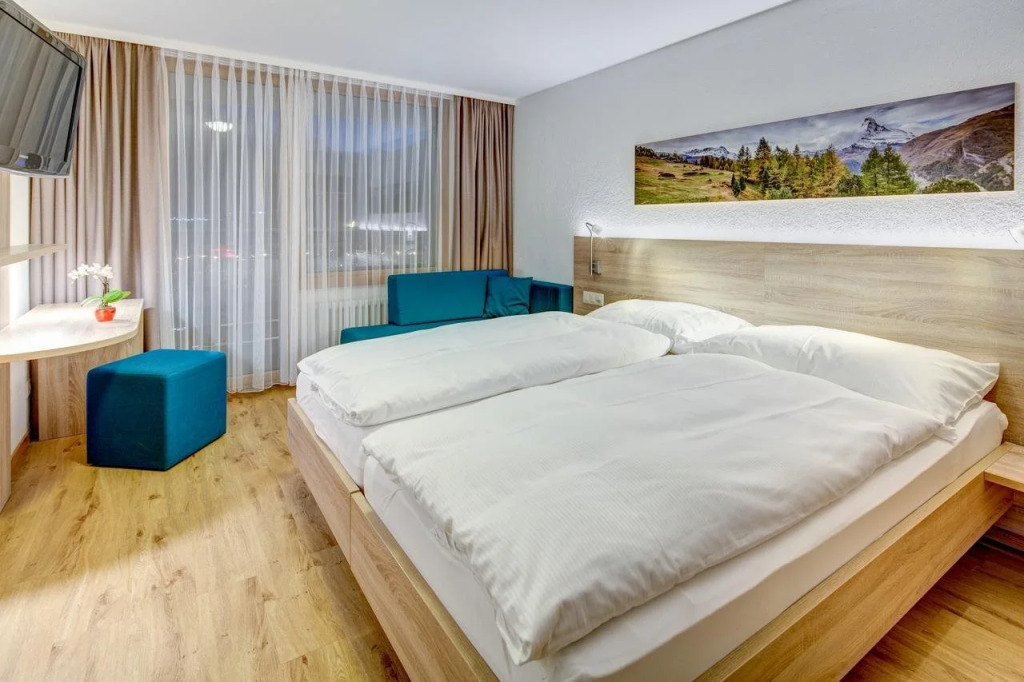 Matterhorn Inn - Wellness & Dining - at Zermatt Shuttle Station