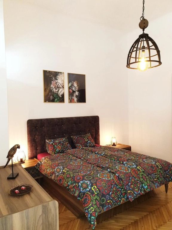 Sunny and spacious apartment near city centre