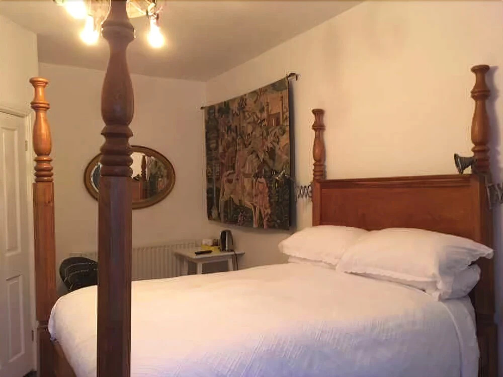 Moonfleet Boutique Hotel