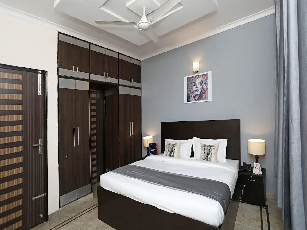 OYO 11761 WhitePod Inn