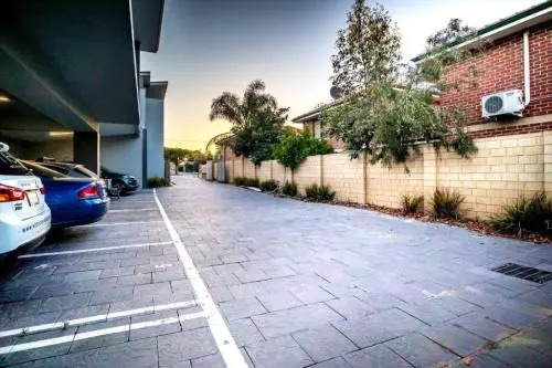 Vip Stays - Modern Watson Place