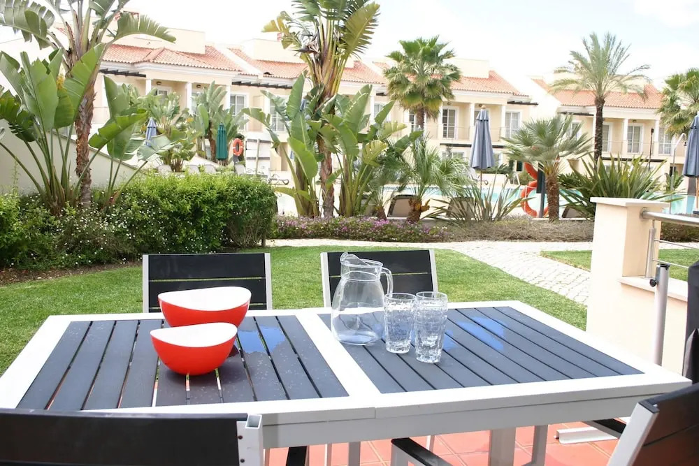 House With 4 Bedrooms in Vilamoura, With Pool Access, Enclosed Garden