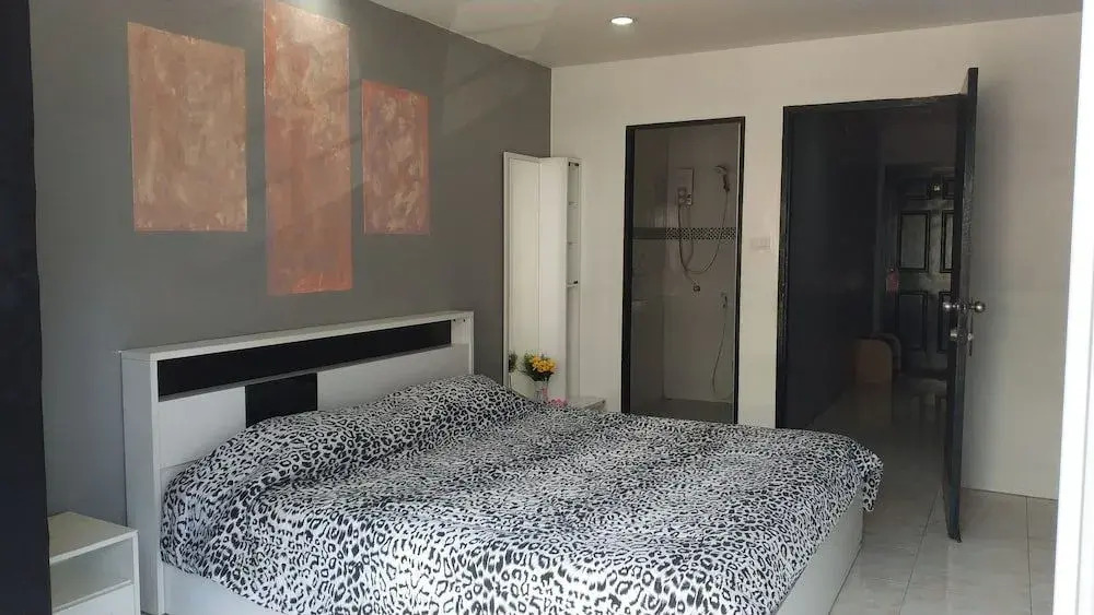 Desire Guesthouse Patong