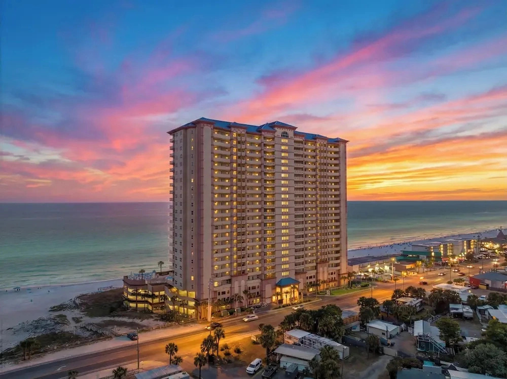 Pelican Perch! 3BR 3BA Corner Beachfront Condo w/ Epic Views, Sleeps 9