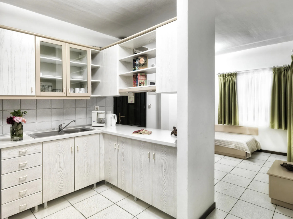 Elia Apartments