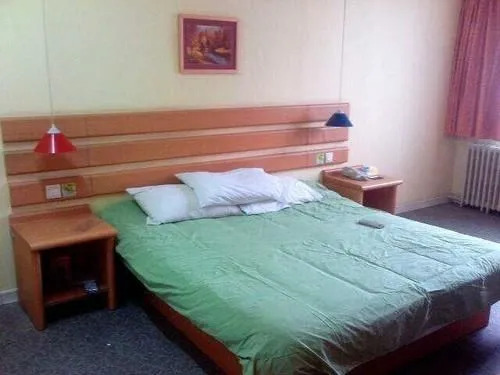 Homeinn Selected Hotel (Urumqi Meimei MM Shopping Center Xinjiang Museum)