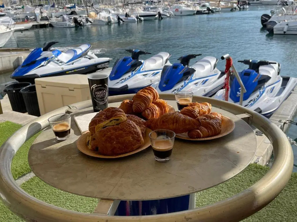 Location saisonnière Menton 50 m des plages