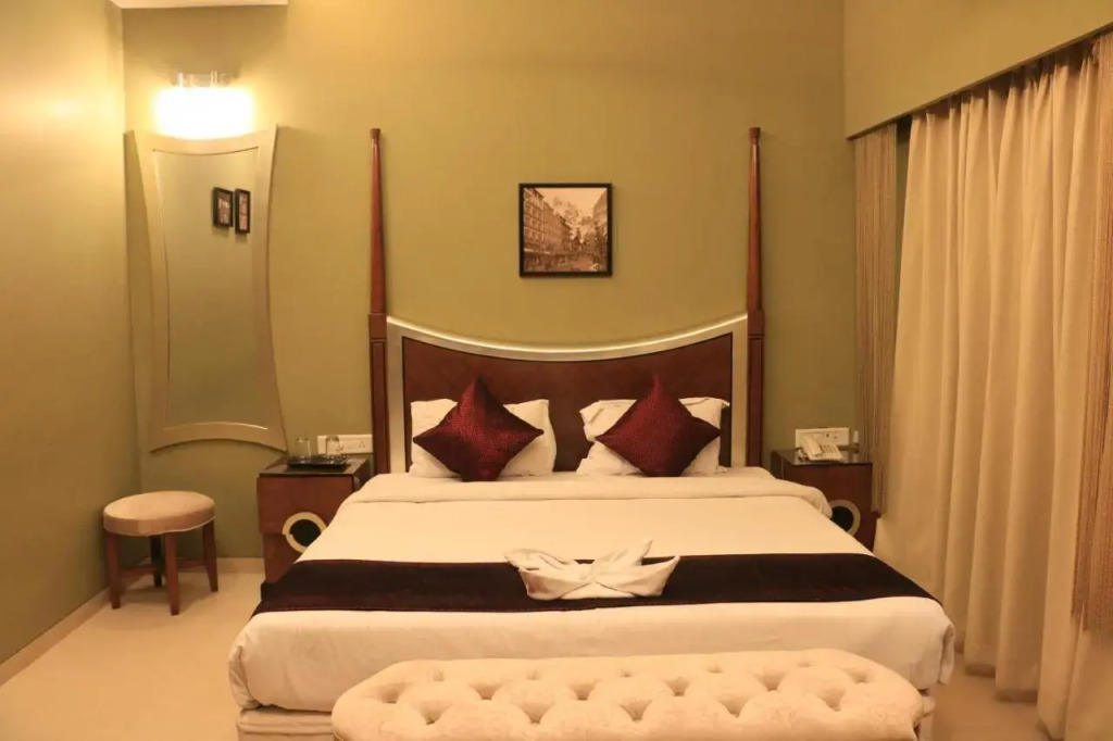 Jalsa Hotel & Banquets