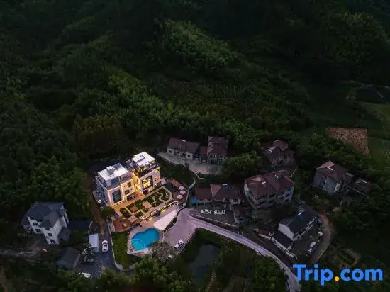 XLXW Xiangwang Wild Luxury Family Homestay With Slide Pool, Creek Trekking & River Rafting