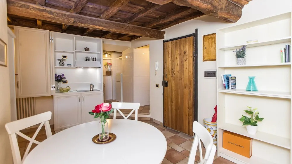 Rental in Rome Falegnami